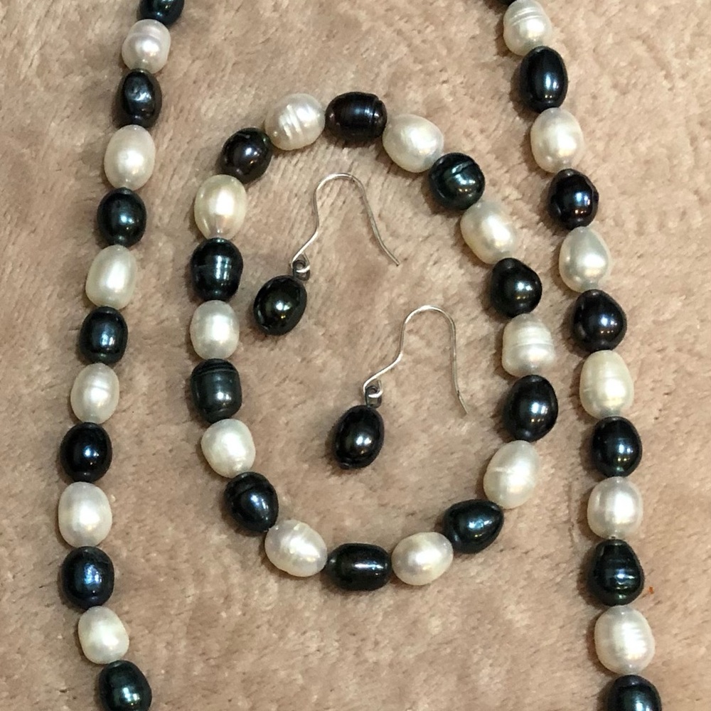 Cool steel gray and white beaded necklace, bracelet and earrings
